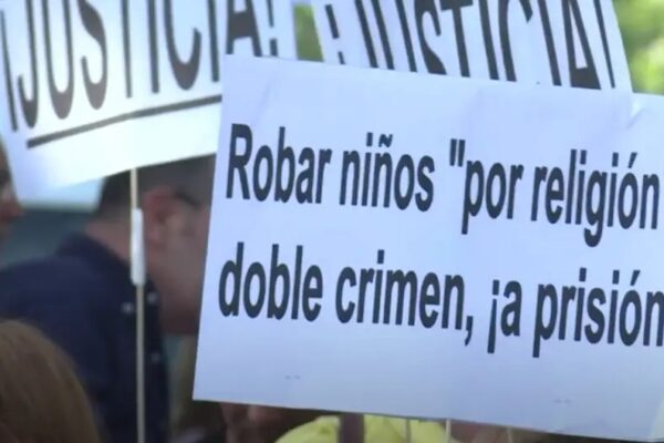 pancarta bebes robados